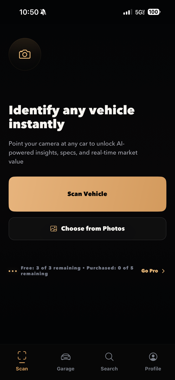 CarScanr scan screen with camera and photo upload options